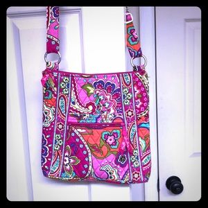 New. Vera Bradley crossbody purse